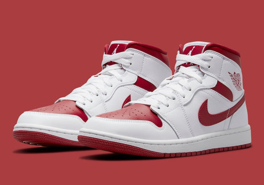 Nike Air Jordan 1 Mid Reverse Chicago